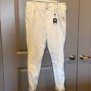 New Never worn white skinny Jeans